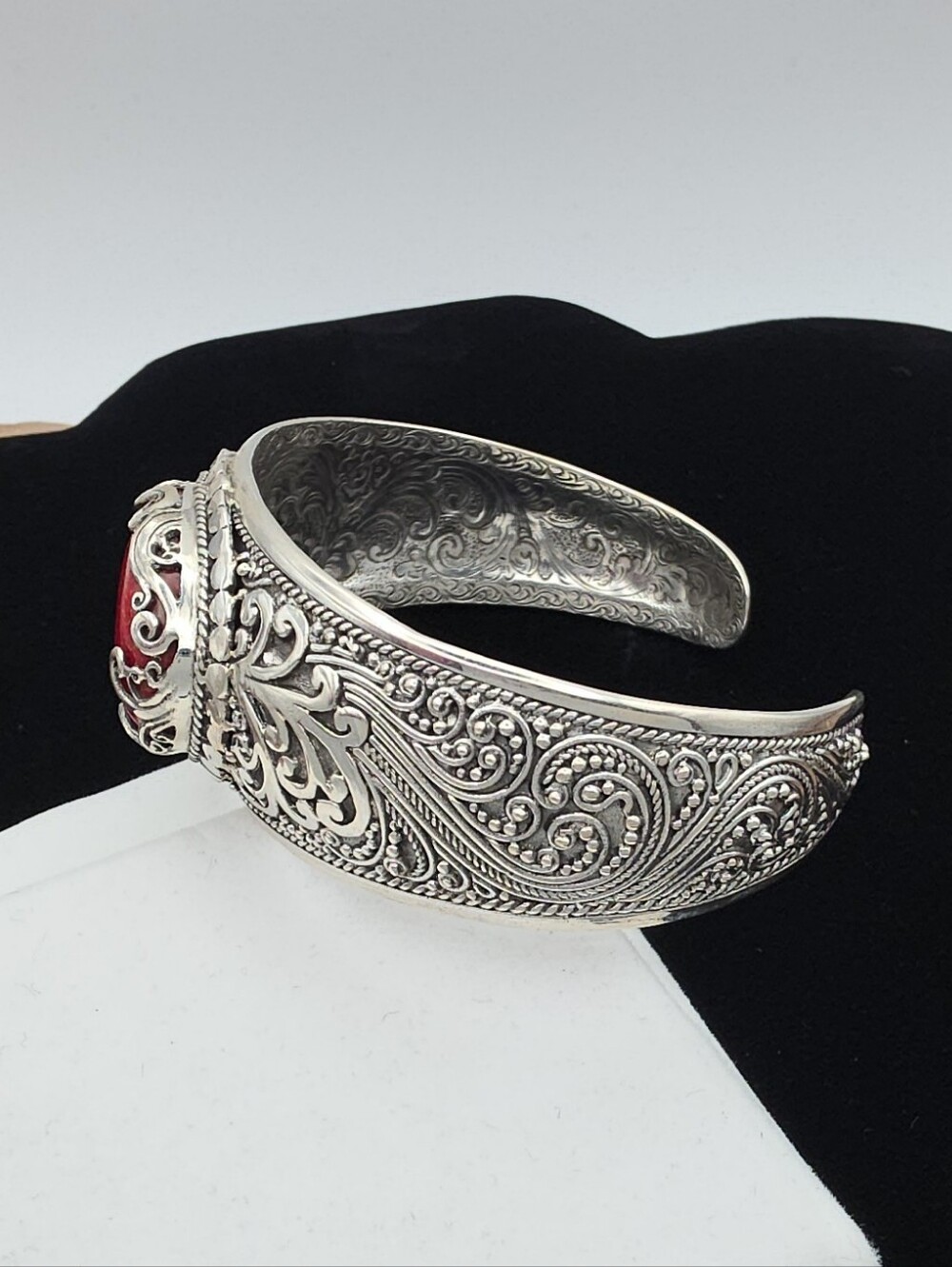 Sarda 925 Sterling Silver Red Sponge Coral Bali Cuff Bracelet Bold Statement - Picture 2 of 13